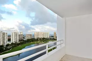 20225 NE 34th Ct, Aventura, FL 33180 - Photo 3