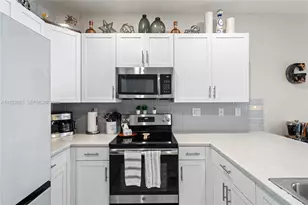 10468 W 33rd Ln, Hialeah, FL 33018 - Photo 17