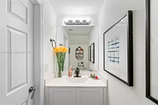 10468 W 33rd Ln, Hialeah, FL 33018 - Photo 29