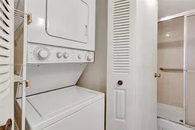 10304 Sunrise Lakes Blvd #209, Sunrise, FL 33322 - Photo 23