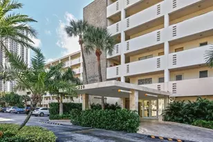 220 Kings Point Dr, Sunny Isles Beach, FL 33160 - Photo 3