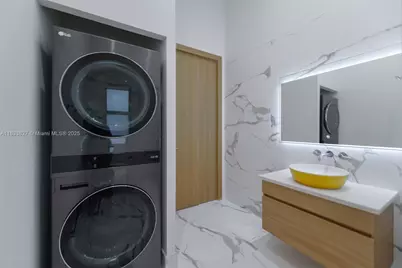 635 SW 9th St #0, Hallandale Beach, FL 33009 - Photo 23