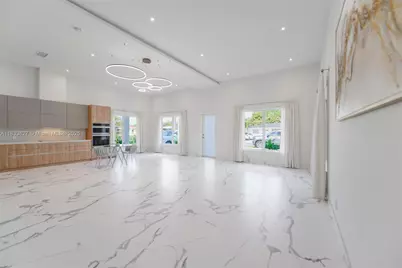 635 SW 9th St #0, Hallandale Beach, FL 33009 - Photo 1