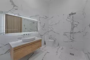 635 SW 9th St, Hallandale Beach, FL 33009 - Photo 15