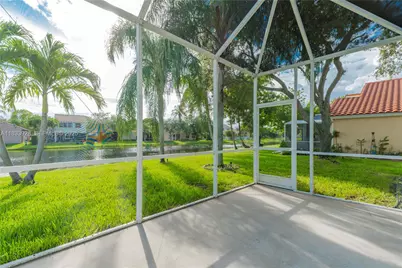 325 Cameron Dr, Weston, FL 33326 - Photo 31