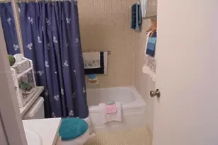 31 Fanshaw A, Boca Raton, FL 33434 - Photo 3