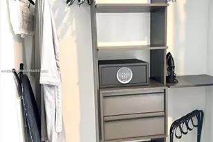 398 NE 5th St, Miami, FL 33132 - Photo 9