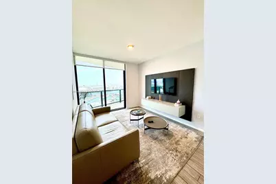 398 NE 5th Street #1710, Miami, FL 33132 - Photo 3
