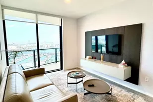 398 NE 5th St, Miami, FL 33132 - Photo 3