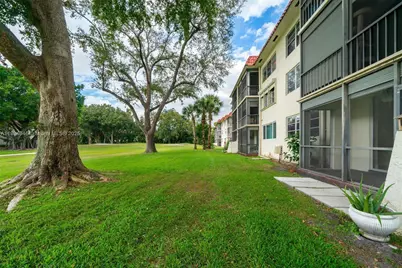 8901 S Hollybrook Blvd #109, Pembroke Pines, FL 33025 - Photo 21