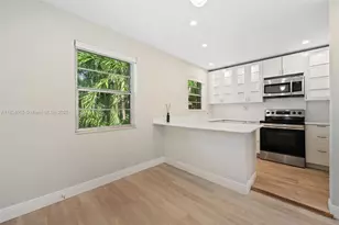 7865 SW 57th Ave, South Miami, FL 33143 - Photo 9