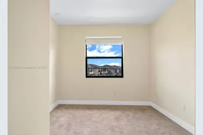 15842 NW 91 Ct #15842, Miami Lakes, FL 33018 - Photo 9