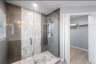 237 Santa Monica Ct, Cape Coral, FL 33904 - Photo 19