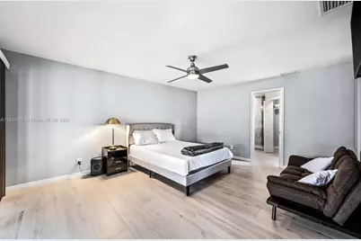 237 Santa Monica Ct, Cape Coral, FL 33904 - Photo 7