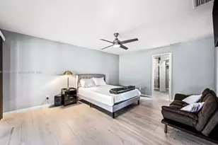 237 Santa Monica Ct, Cape Coral, FL 33904 - Photo 7