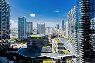 55 SW 9th St, Miami, FL 33130 - Photo 15