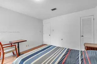 8256 NW 9th Ct, Plantation, FL 33324 - Photo 23