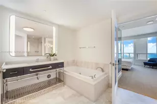 4401 Collins Ave, Miami Beach, FL 33140 - Photo 13