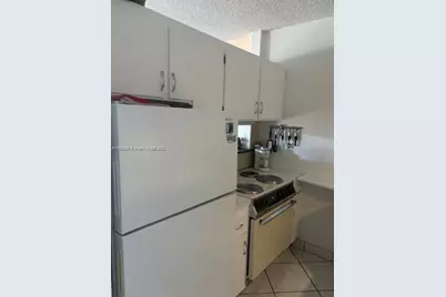 900 SW 11th Ave #4C, Hallandale Beach, FL 33009 - Photo 9