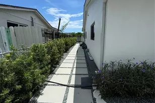 20221 SW 118th Ave, Miami, FL 33177 - Photo 5