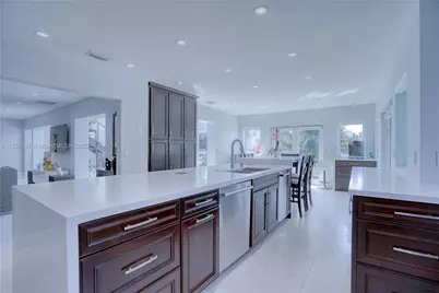 13300 Biscayne Bay Ter, North Miami, FL 33181 - Photo 19