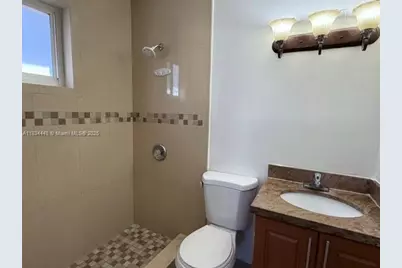 34 E 15th St, Hialeah, FL 33010 - Photo 9