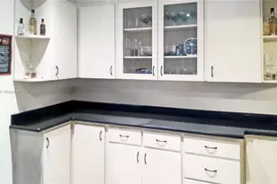 841 NE 139th St, North Miami, FL 33161 - Photo 21