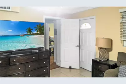 841 NE 139th St, North Miami, FL 33161 - Photo 13