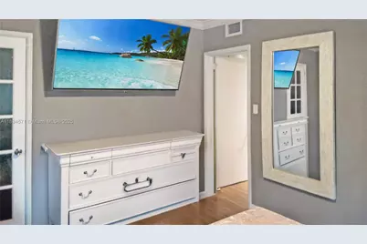 841 NE 139th St, North Miami, FL 33161 - Photo 19