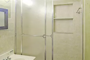 841 NE 139th St, North Miami, FL 33161 - Photo 15