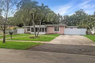 841 NE 139th St, North Miami, FL 33161 - Photo 3