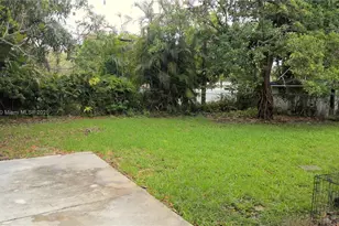 841 NE 139th St, North Miami, FL 33161 - Photo 29