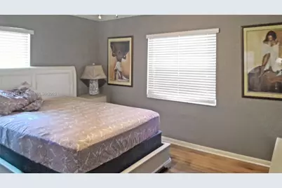 841 NE 139th St, North Miami, FL 33161 - Photo 17