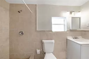 1385 NE 130th St, North Miami, FL 33161 - Photo 7