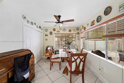 1385 NE 130th St, North Miami, FL 33161 - Photo 29