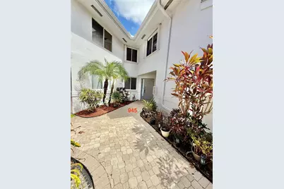 945 NW 92nd Ter #C1L, Plantation, FL 33324 - Photo 5