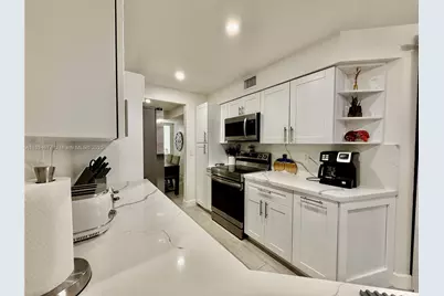 945 NW 92nd Ter #C1L, Plantation, FL 33324 - Photo 9