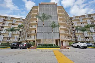 3101 N Country Club Dr, Aventura, FL 33180 - Photo 21