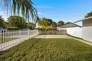 324 SW 16th Terrace, Homestead, FL 33030 - Photo 23
