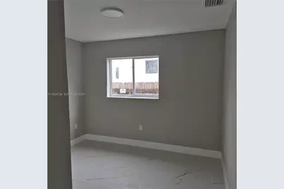 1770 NW 44th St, Miami, FL 33142 - Photo 9
