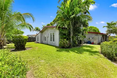 21321 NE 25th Ct, Miami, FL 33180 - Photo 11