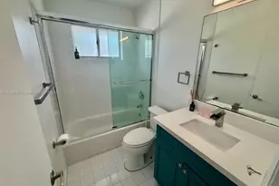 10911 N Bayshore Dr, Miami, FL 33161 - Photo 9