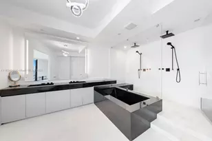 18555 Collins Ave, Sunny Isles Beach, FL 33160 - Photo 25