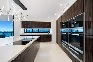 18555 Collins Ave, Sunny Isles Beach, FL 33160 - Photo 11