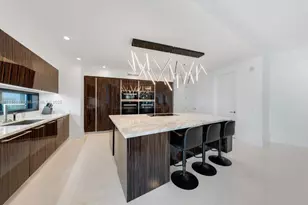 18555 Collins Ave, Sunny Isles Beach, FL 33160 - Photo 9