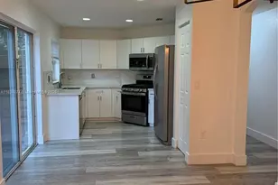 8992 NW 53rd St, Sunrise, FL 33351 - Photo 7