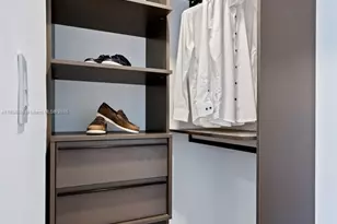 398 NE 5th St, Miami, FL 33132 - Photo 9