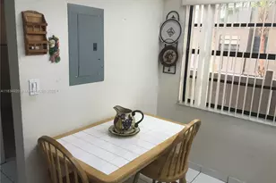 1101 Colony Point Cir, Pembroke Pines, FL 33026 - Photo 11