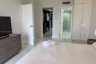 20379 W Country Club Dr, Aventura, FL 33180 - Photo 15