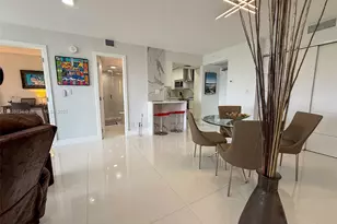 20379 W Country Club Dr, Aventura, FL 33180 - Photo 7